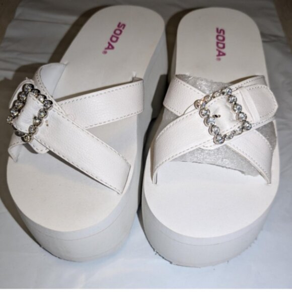 VTG Deadstock SODA Sporty Cheer White Out Platform Sandals Womens 6.5 NEW - Picture 2 of 5